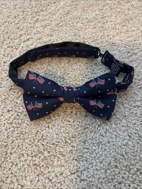 Men’s American Lifestyle American Flag adjustable navy blue bow tie